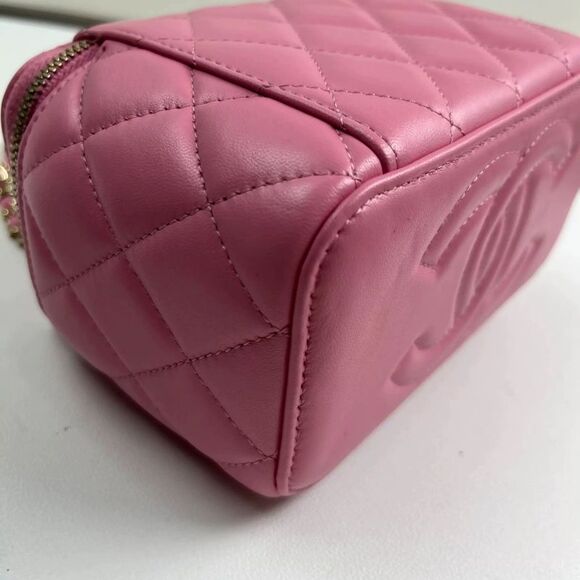 Chanel Women Pre-Loved Bag Very Good Condition - Picture 7 of 9